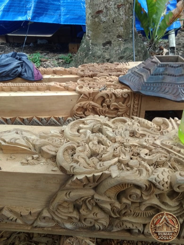 Tumpang sari Ukiran